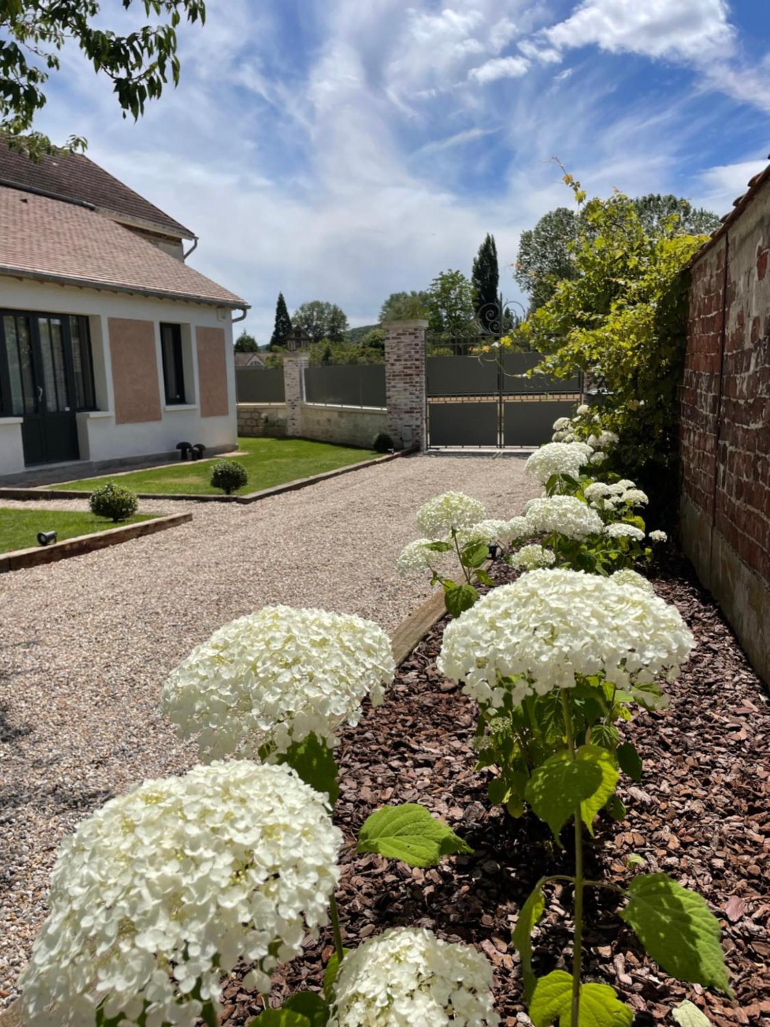 La Petite Maison De Giverny - Gite De Charme 5 Etoiles Au Coeur Du Village - 3 Chambres エクステリア 写真