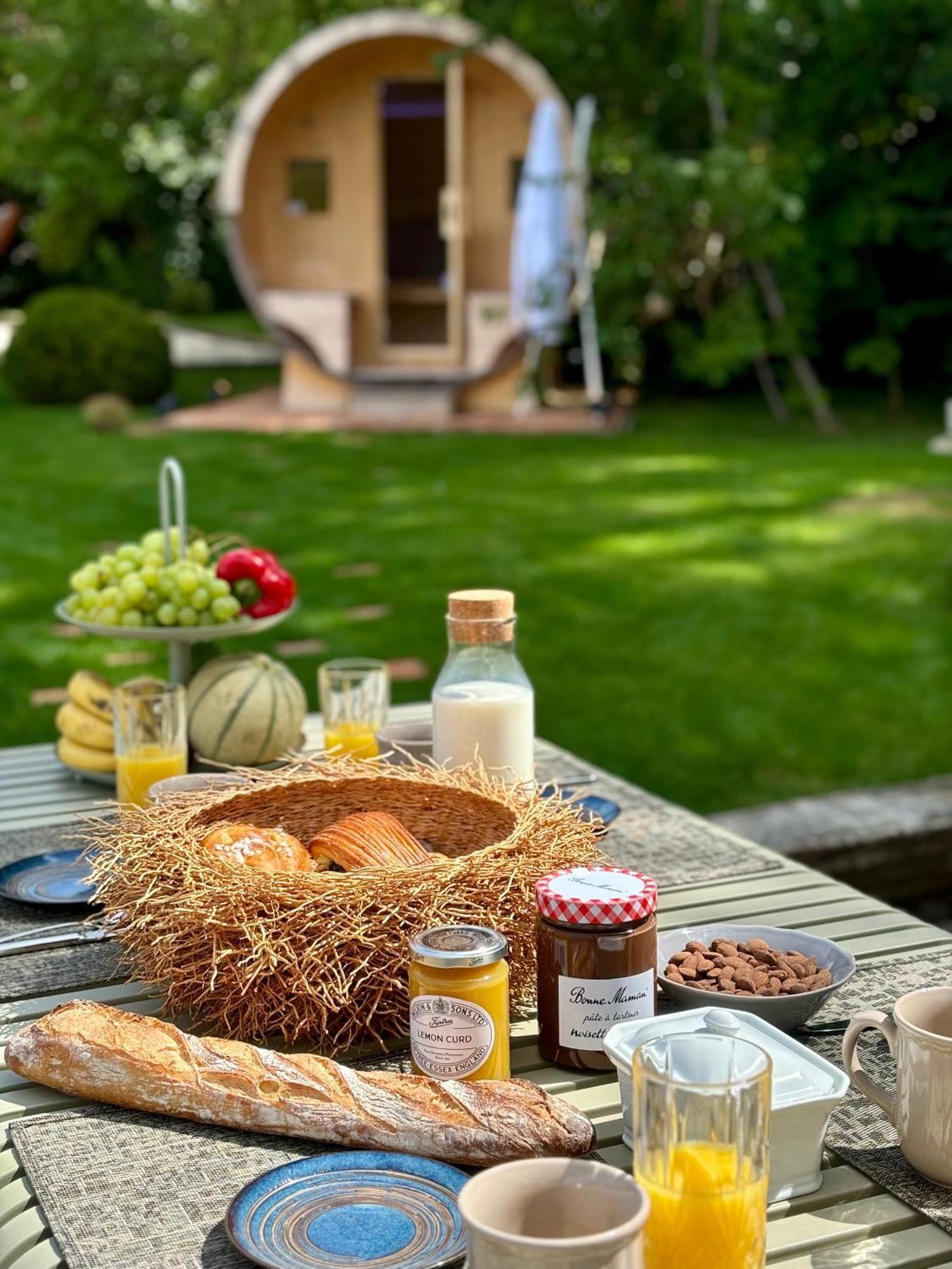 La Petite Maison De Giverny - Gite De Charme 5 Etoiles Au Coeur Du Village - 3 Chambres エクステリア 写真