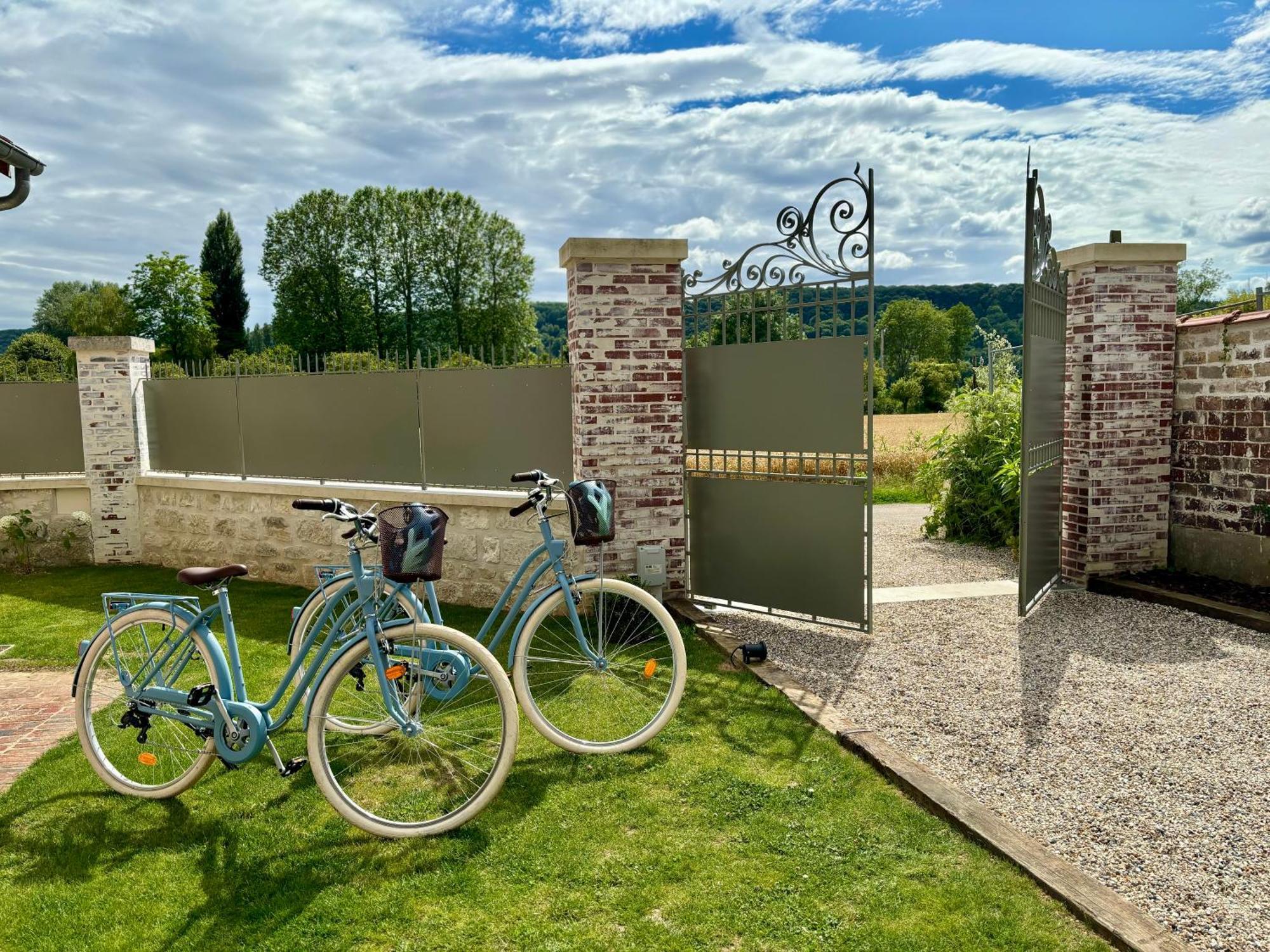 La Petite Maison De Giverny - Gite De Charme 5 Etoiles Au Coeur Du Village - 3 Chambres エクステリア 写真